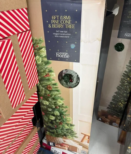 Christmas trees overstock pallets supplier