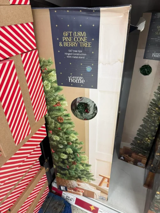 Christmas trees overstock pallets supplier