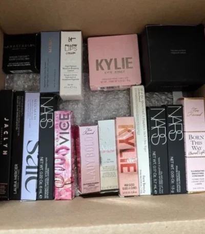 cosmetic liquidation pallets