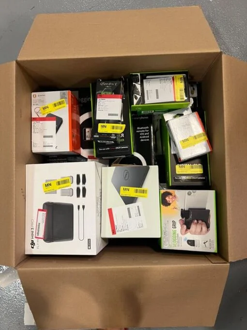 BOX OF RETURNS (Electronics) – ITEMS 24- MSRP €1,544.56 BOX OF RETURNS (Electronics) – ITEMS 24- MSRP €1,544.56