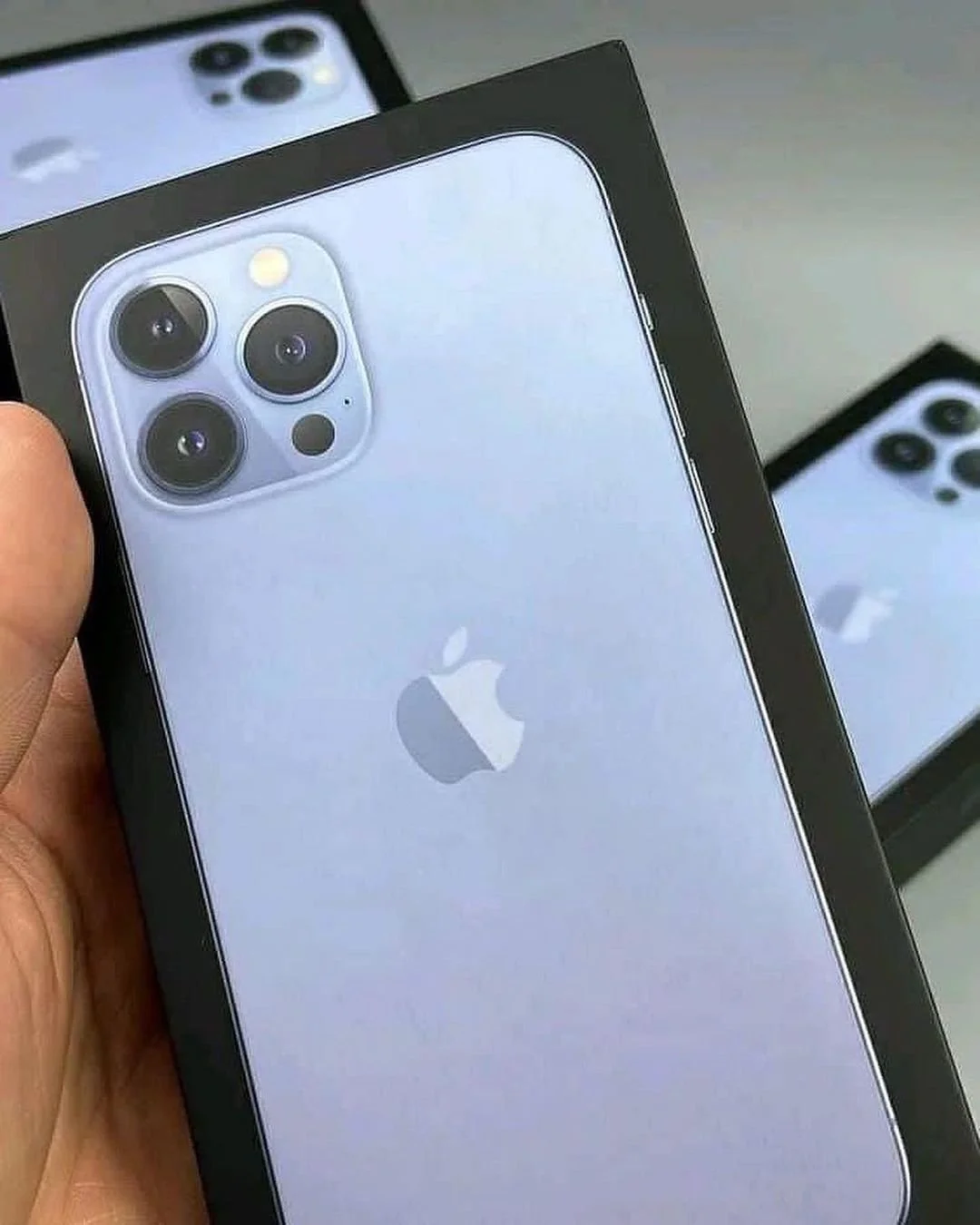 iPhone 13 Pro Max iPhone 13 Pro Max