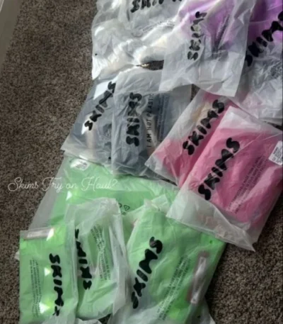wholesale SKIMS clothing pallets truckload